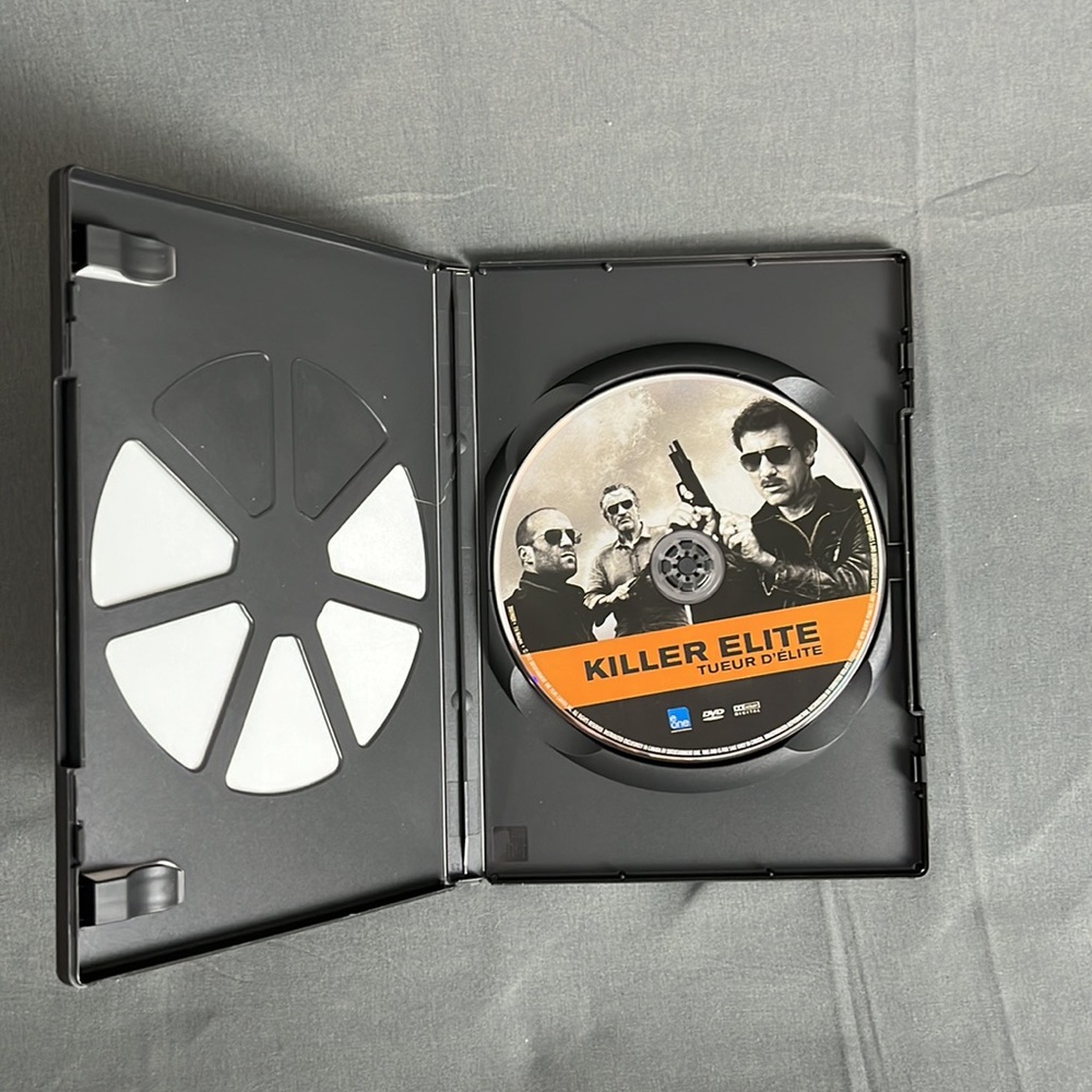 Killer Elite | DVD - Picture 2 of 3